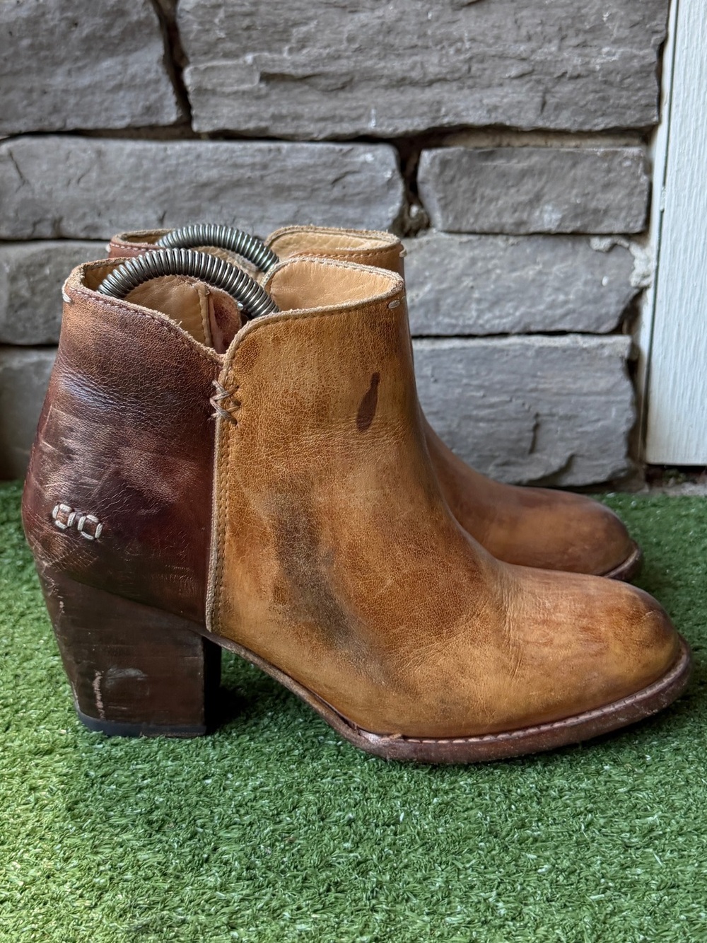 Bed|Stü Yell Full Grain Leather Two Tone Women’s Ankle Boots - Picture 2 of 11